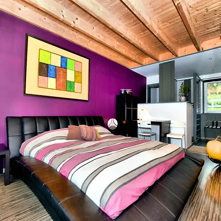 With Heated Outdoor Pool And Sauna, Cleaning Included Villa